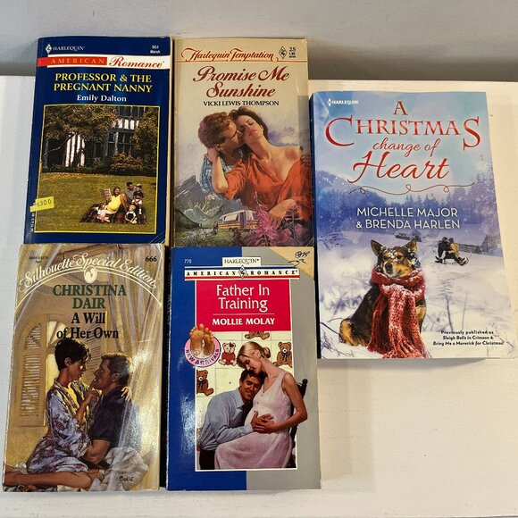 Lot of 21 Paperback Harlequin Romance Novels - Good condition! - Picture 7 of 7